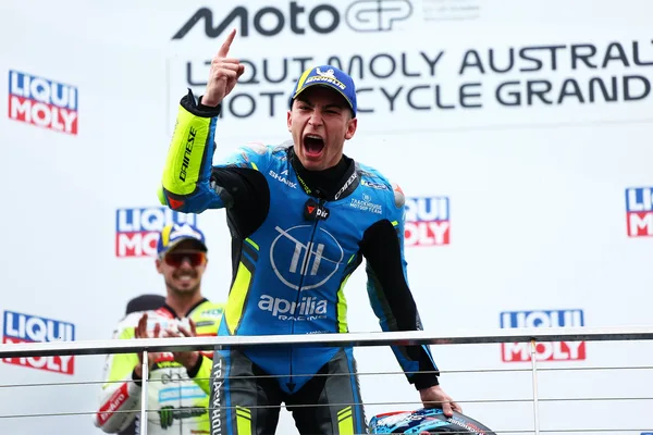 FOR HEADERS25 fernandez clinches maiden win in thrilling grand prix